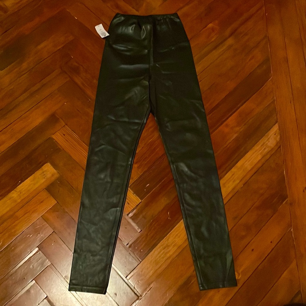 NWT XS Aritzia Wilfred Free Leather Leggings